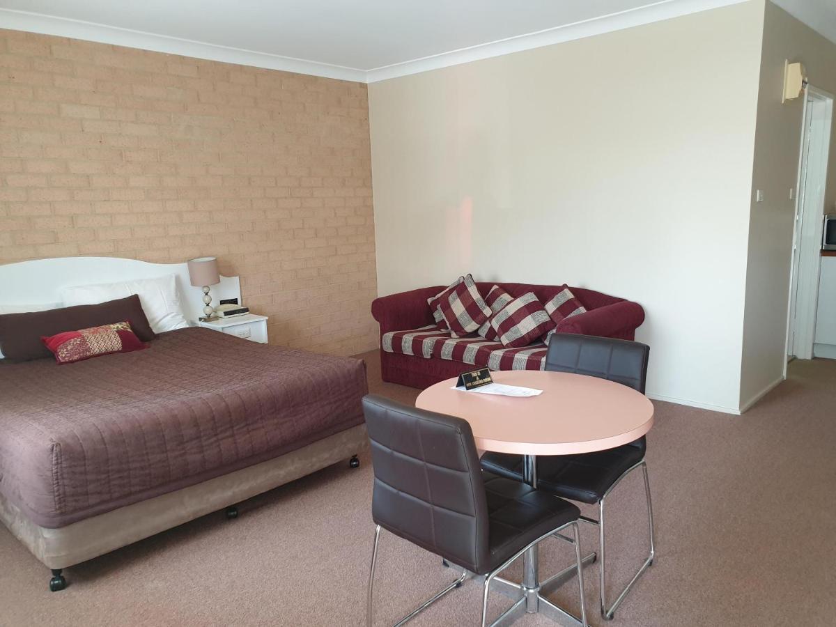 Blayney Central Motel Motel