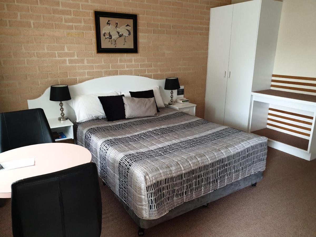 Blayney Central Motel Motel